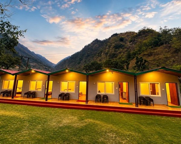 AC Cottages Crossfire Camp